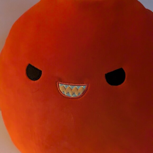 NWT 12" Christo Evil Red Hot Chili Pepper Squishmallows Halloween Plush Goth NEW - Picture 3 of 10